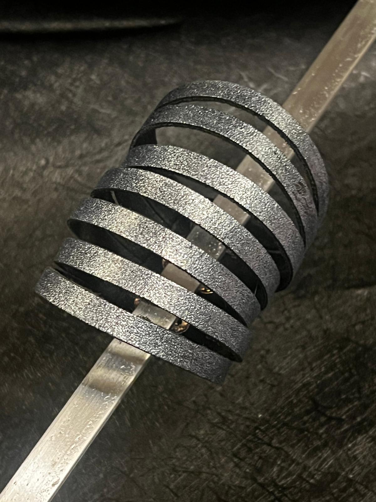 lash cuff, metal mix